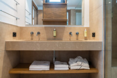 SUITE BATHROOM FOR BOTH EXCLUSIVE AND PANORAMIC