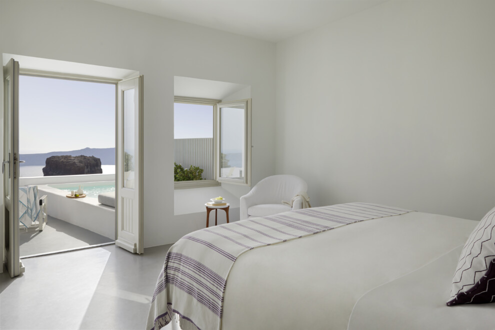 Deluxe-Suite_Interior_2024_02