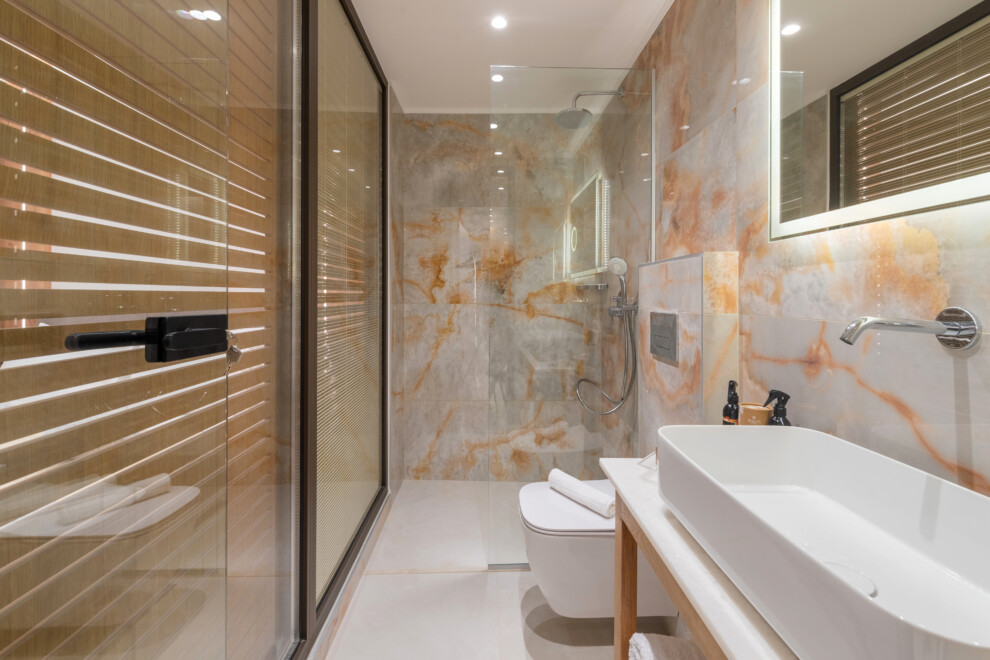 TheWineHotelBath2