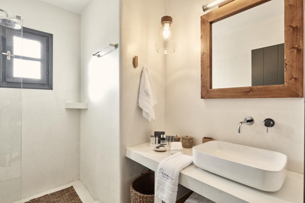 Parian Boutique Hotel