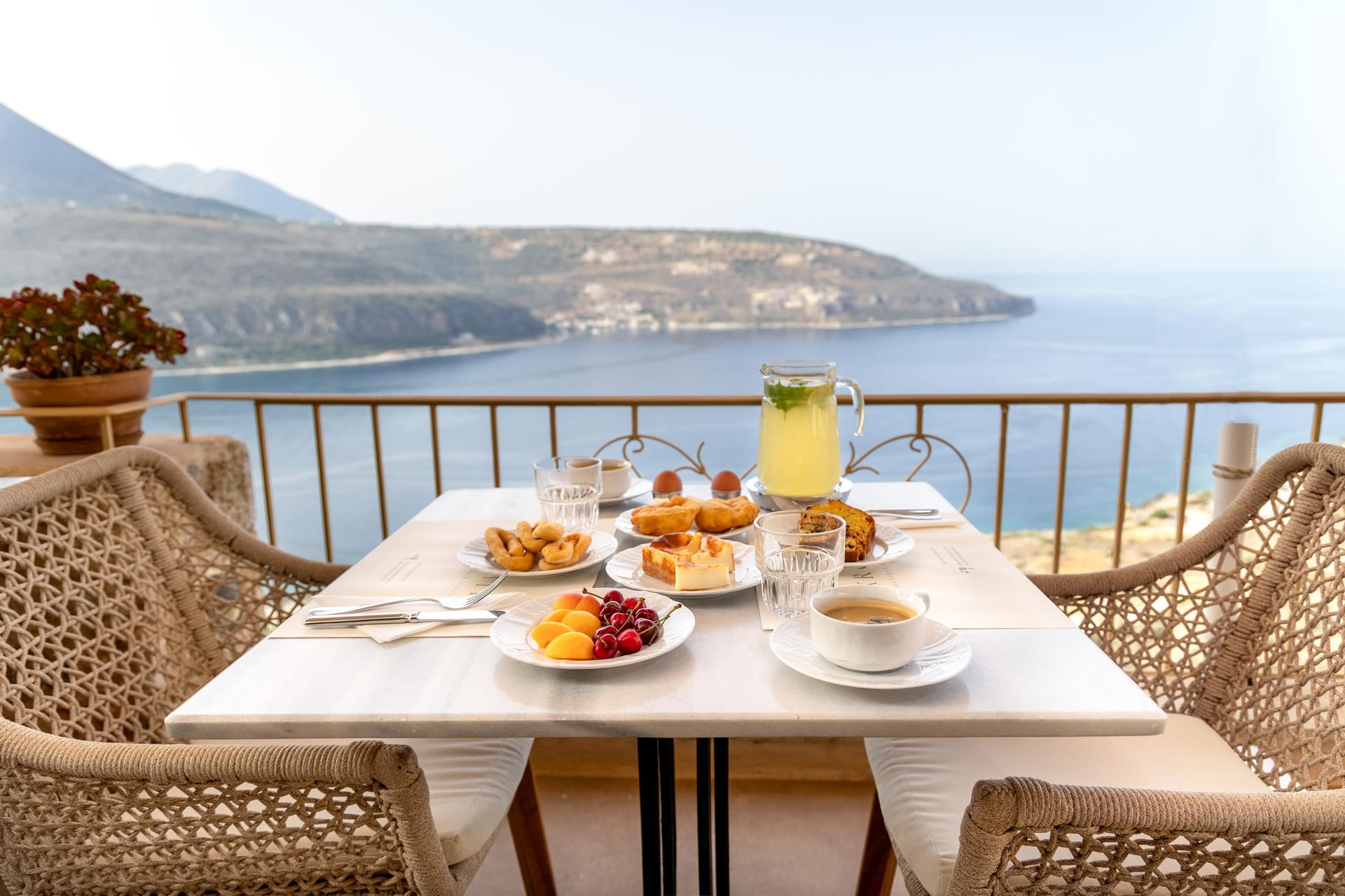 Akrolithi Boutique hotel