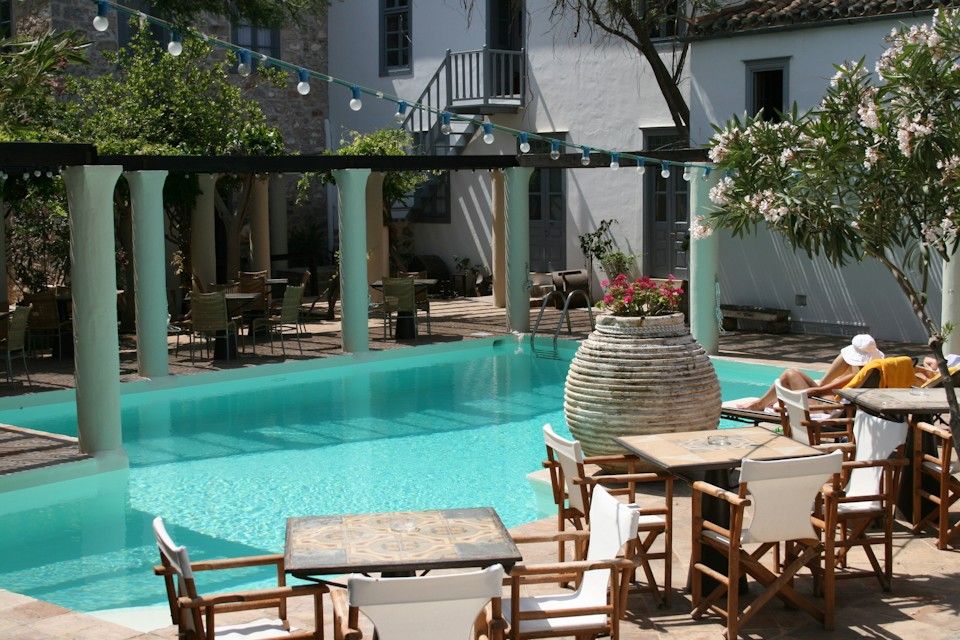 Bratsera Historic Boutique Hotel