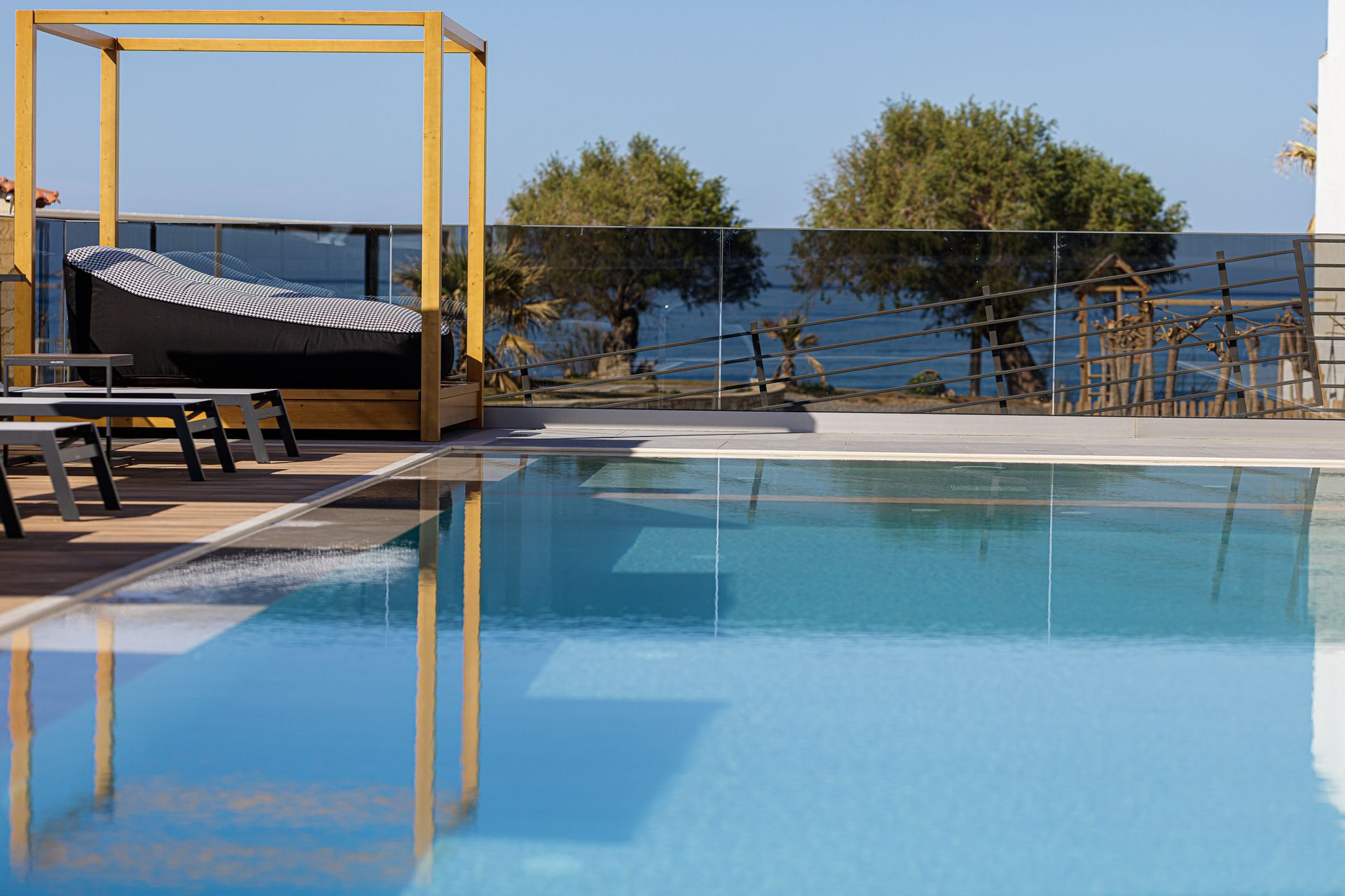 Eleven Boutique Suites hotel