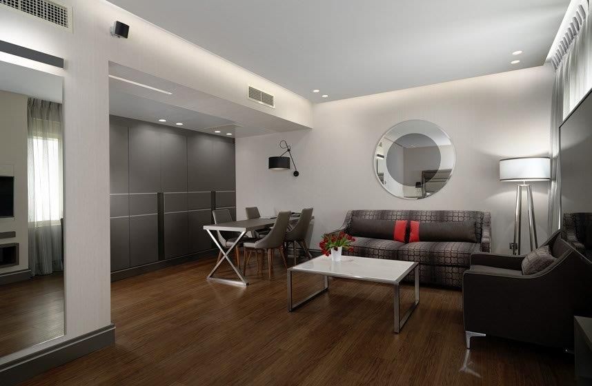 Holiday Suites