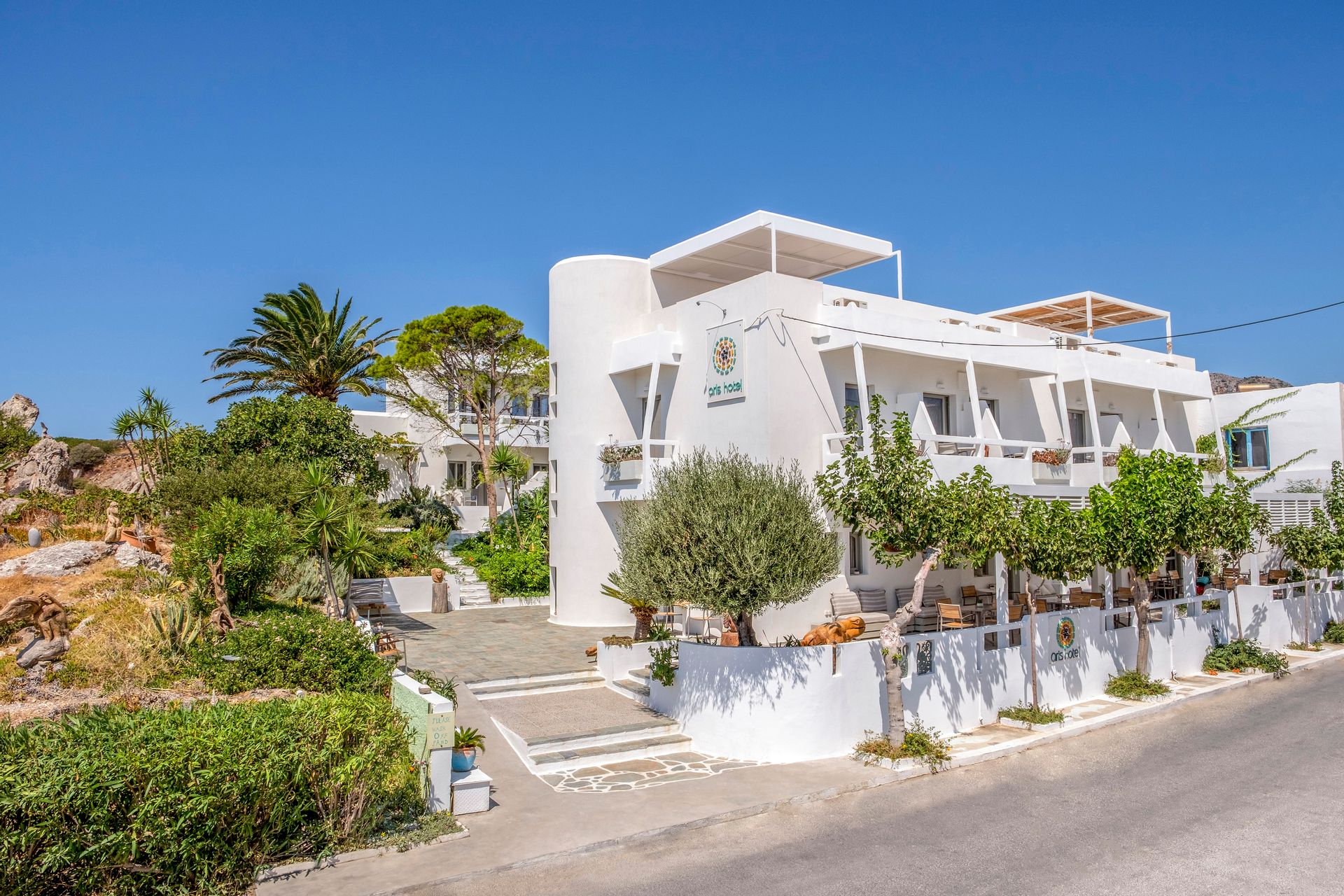 Aris Art Hotel
