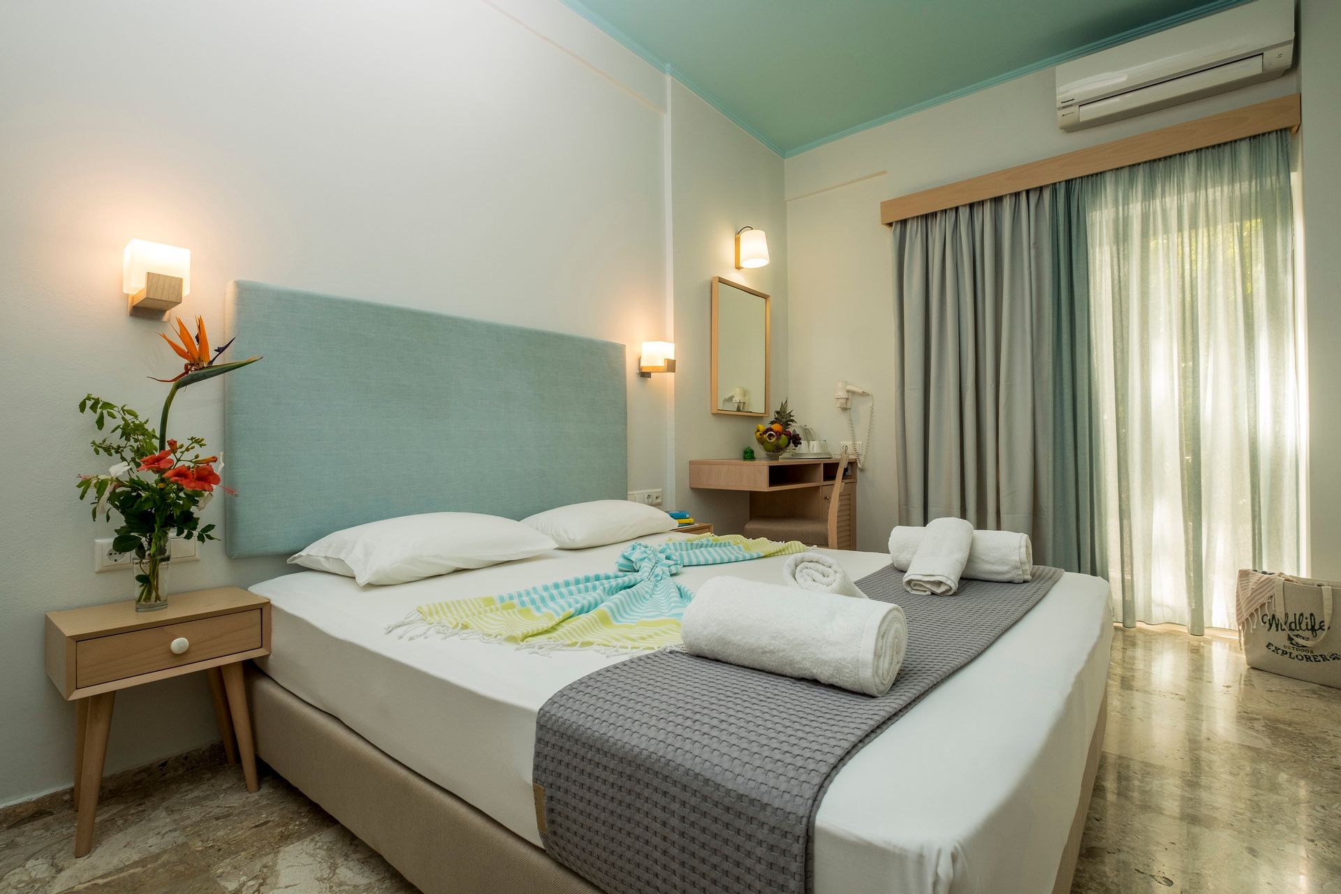 Aris Art Hotel