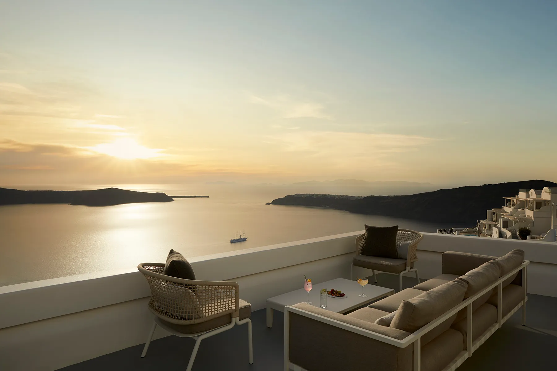 Grace Hotel | Boutique Hotel in Santorini