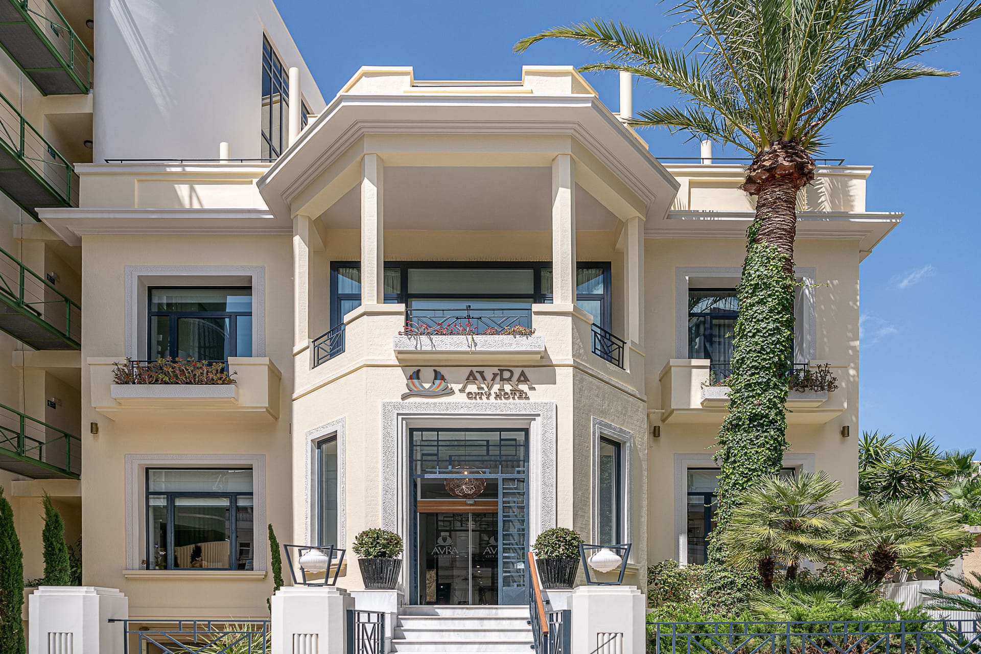 Avra City Boutique Hotel