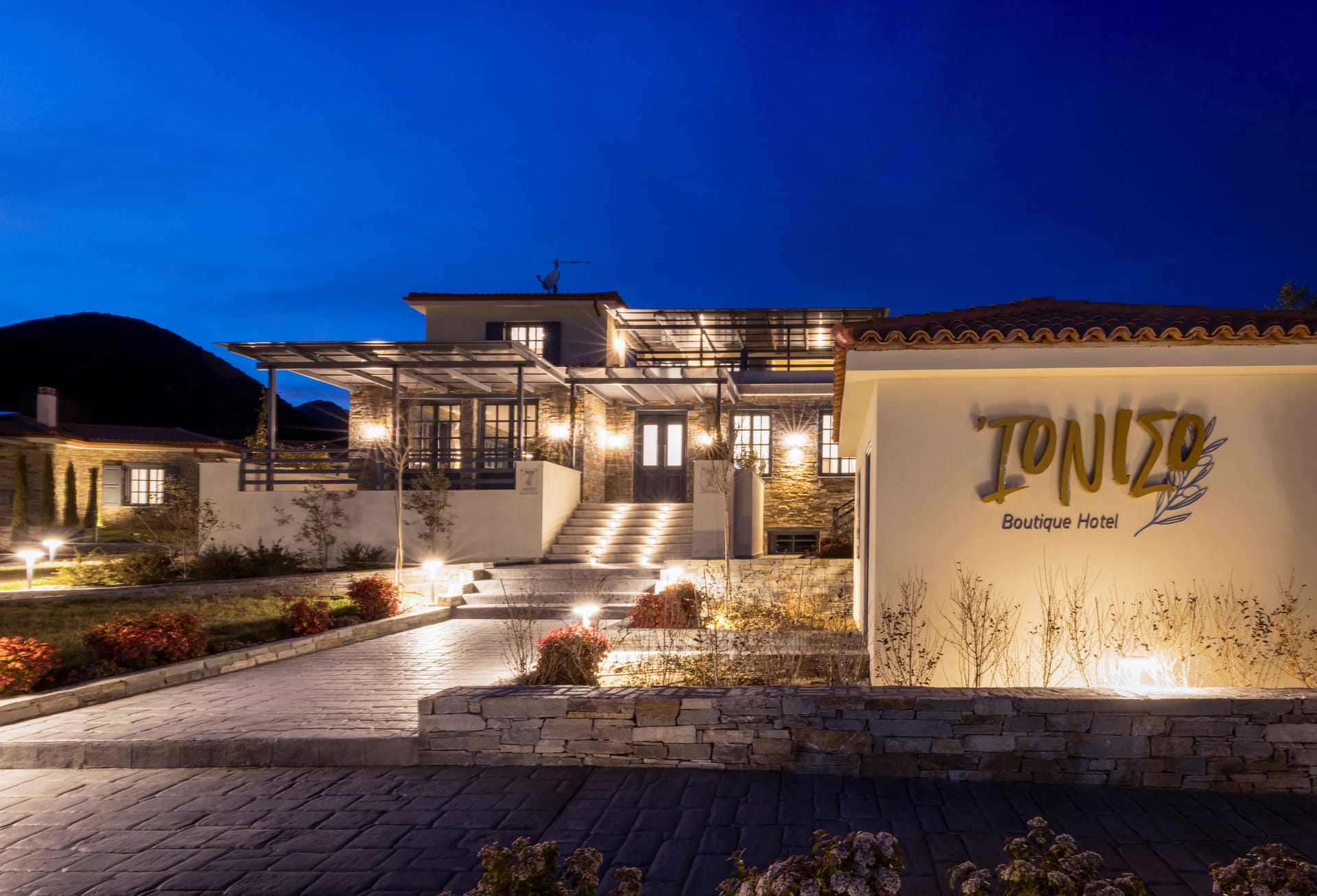 IONISO Boutique Hotel