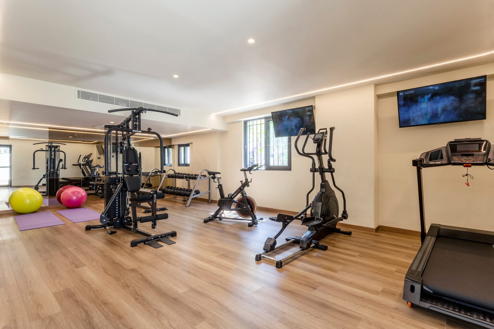 KoSea Boutique Hotel