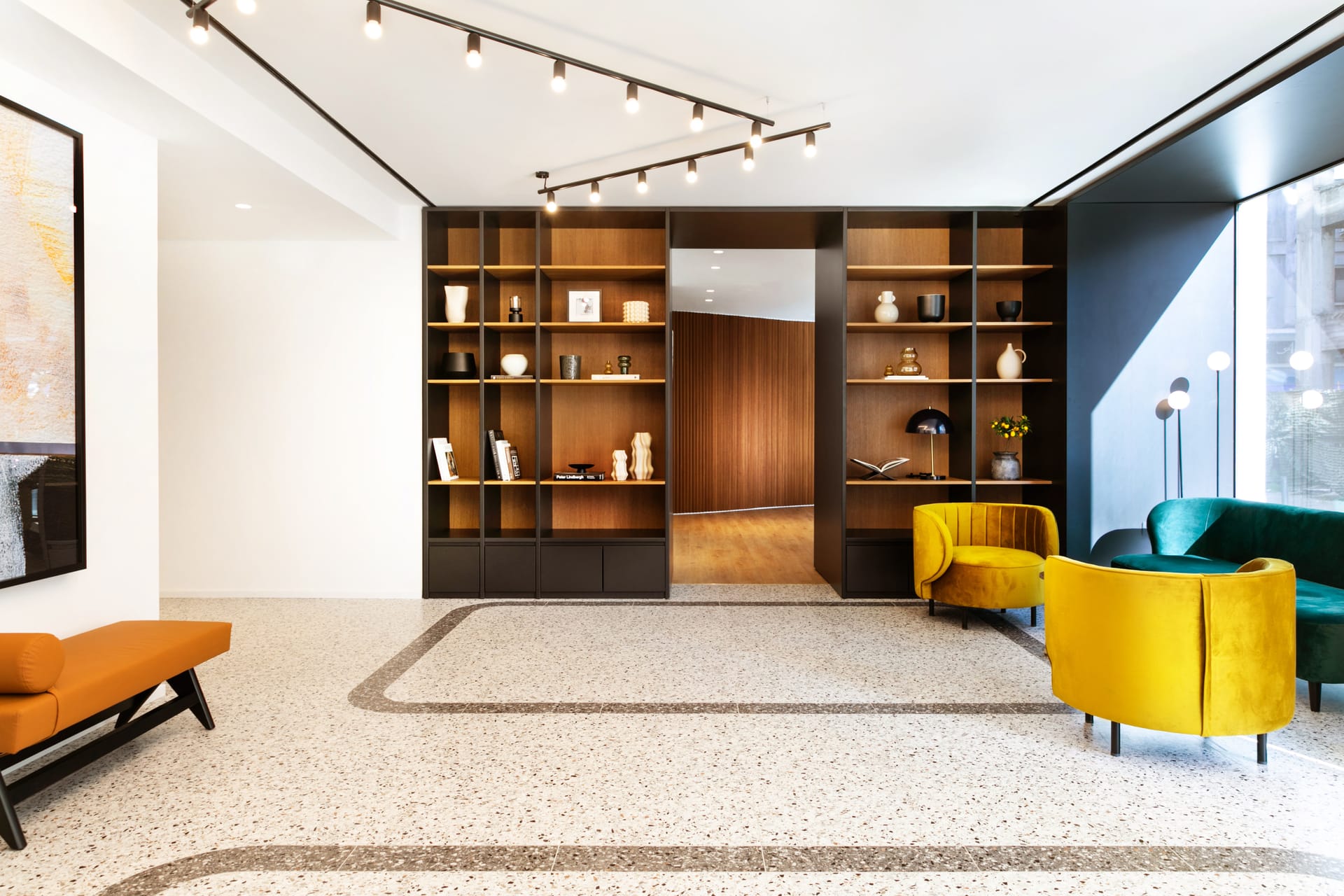 NOA Hotel