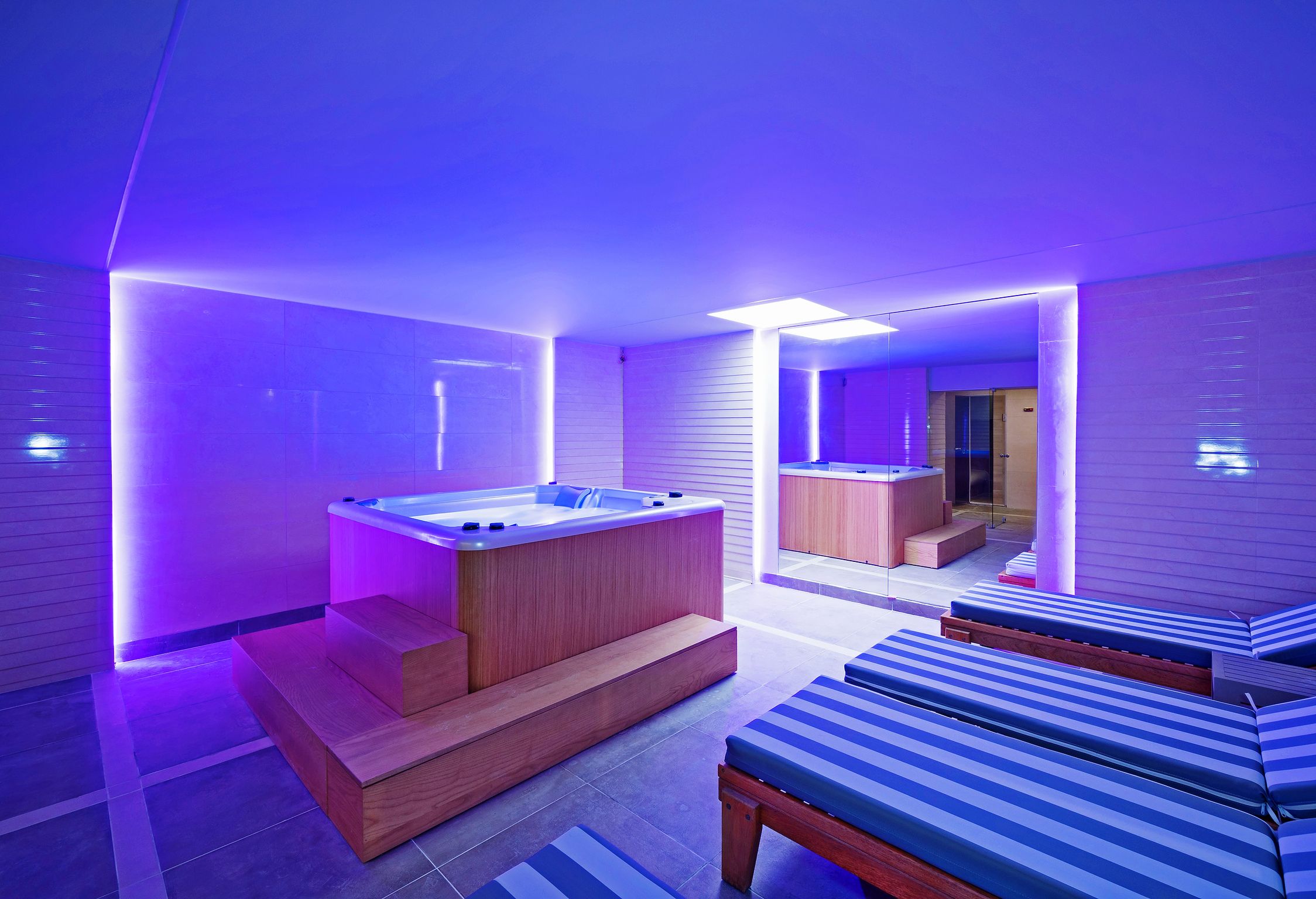 Swell Boutique Hotel